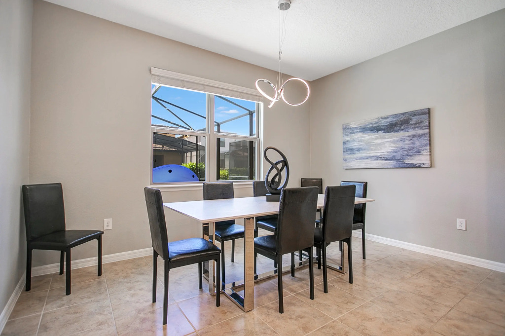 5552- Solterra Brand New - Amazing 5 Beds House, Davenport, US