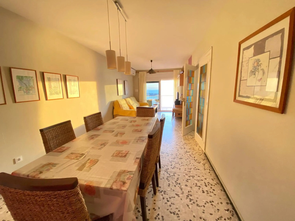 Agi Avenida Apartments