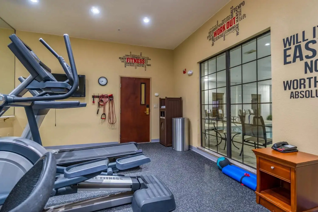 Best Western Plus Shamrock Inn & Suites