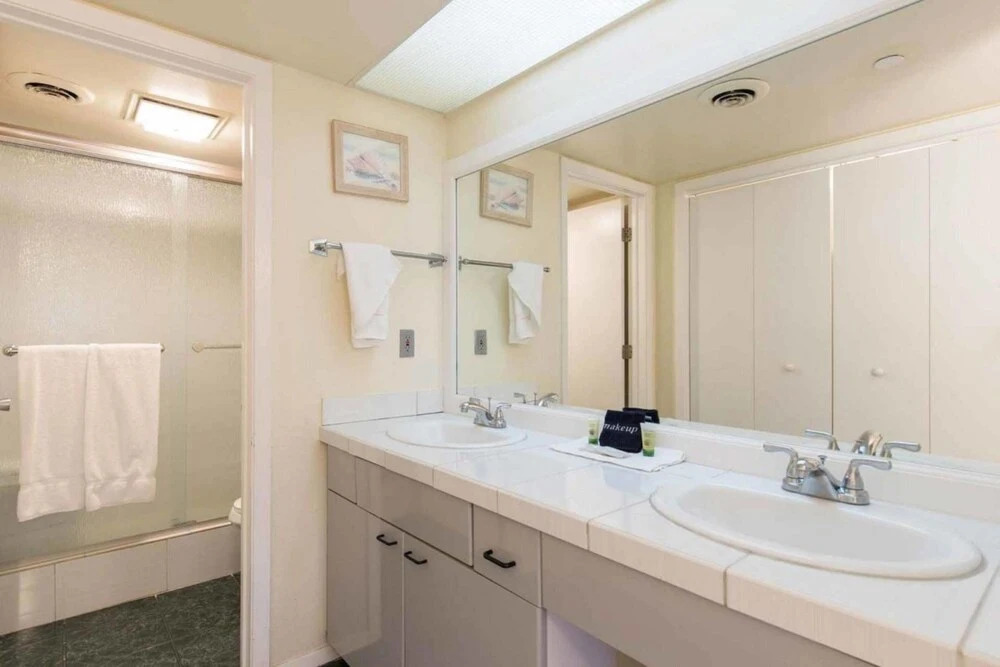 Saida Royale Condominium 9069