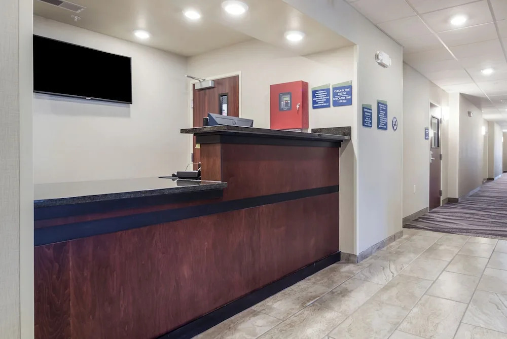 Cobblestone Inn & Suites - Winters