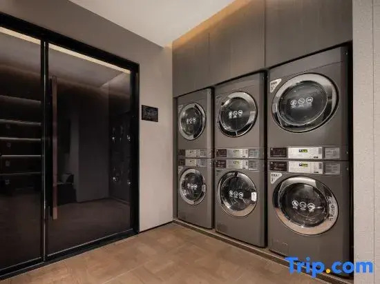 Wuhan Hankou Financial Centre Hong Kong Road ATOUR Hotel