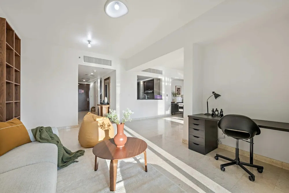 Silkhaus 3BR Maid Room in Marina Heights Tower