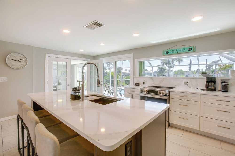 Waterfront Haven w/ Boat Dock! Punta Gorda Retreat
