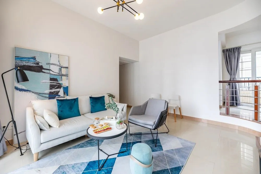 Locals Boutique Apartment Lujiang No.2