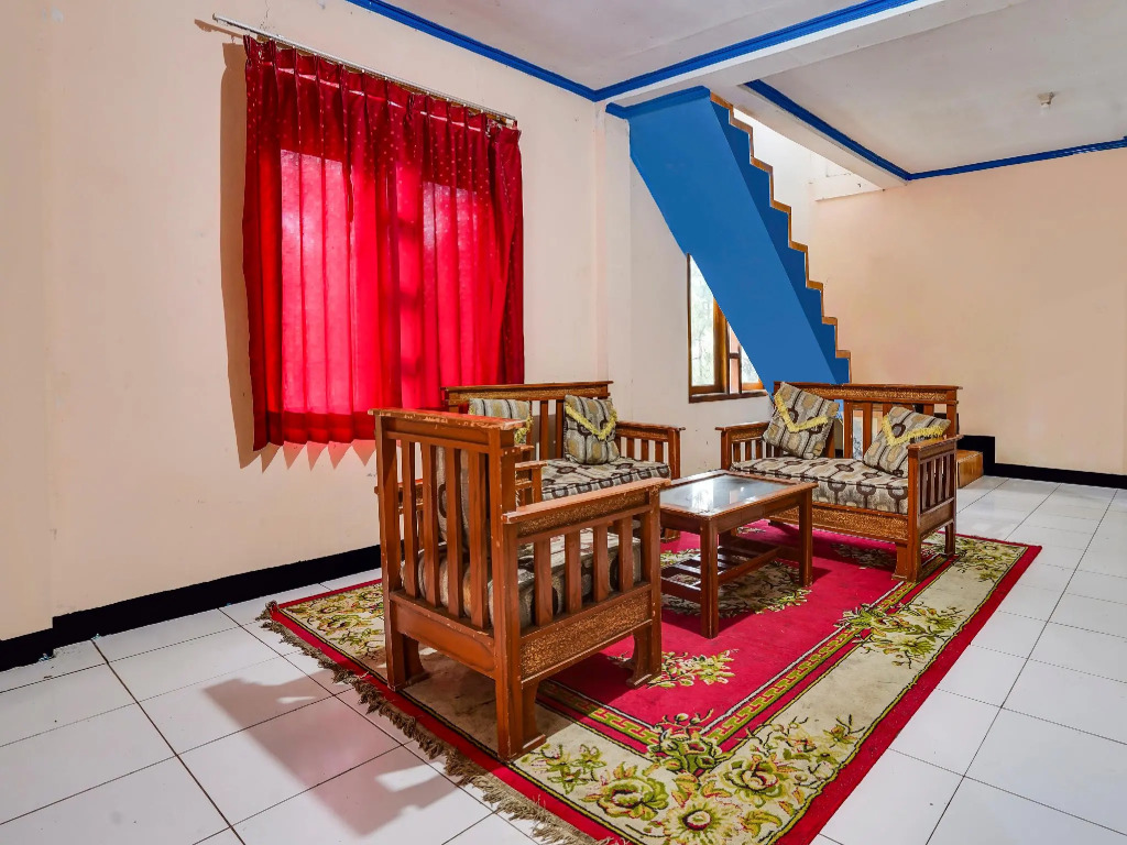 OYO Homes 90915 Eco Tourism Desa Cihanjuang Rahayu Ciwangun Indah Camp Villas