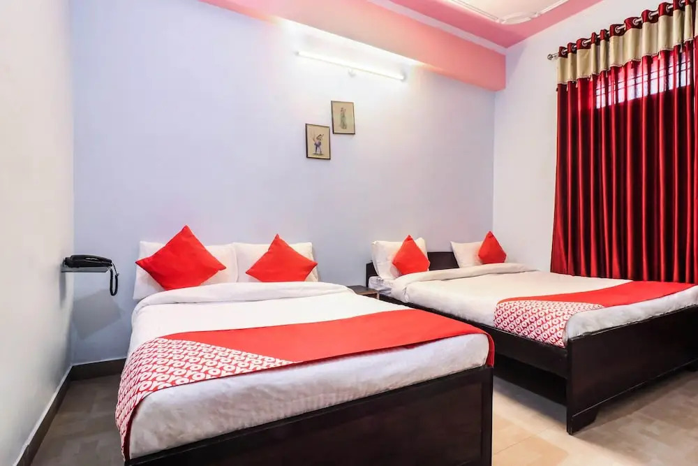 OYO 24228 Hotel Hans