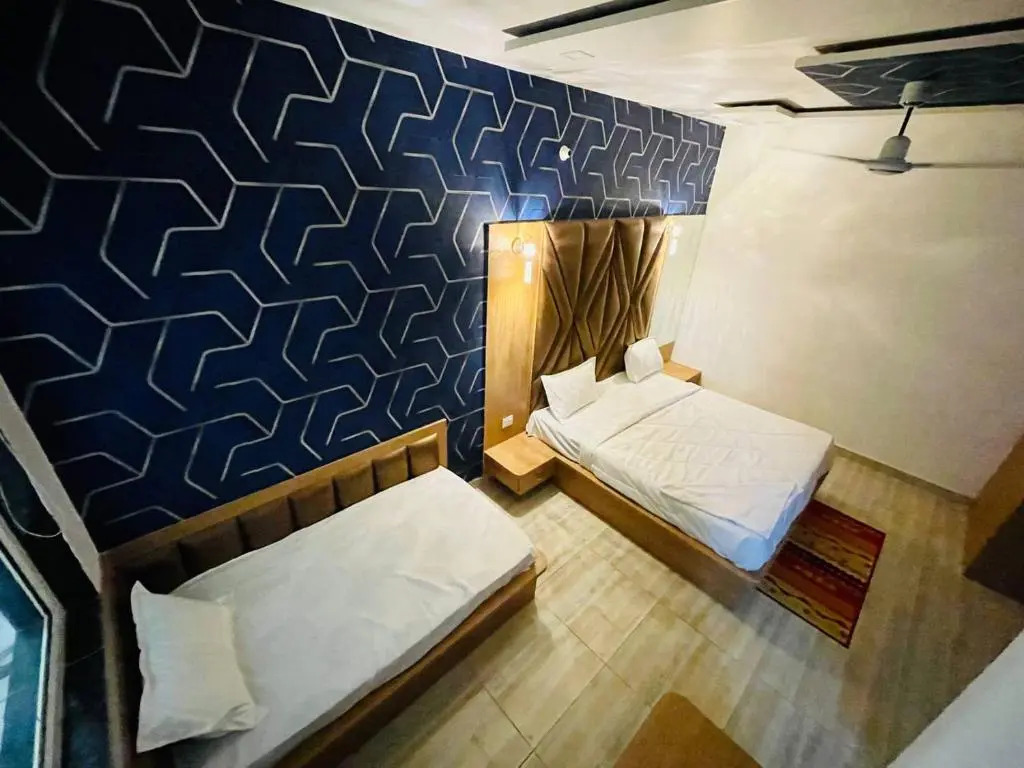 Hotel B P Emerald, Mathura