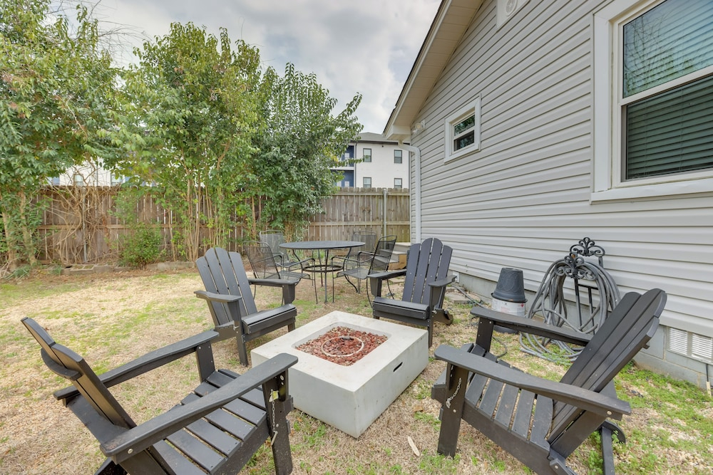 1 Mile to UA Campus: Walkable Midtown Getaway