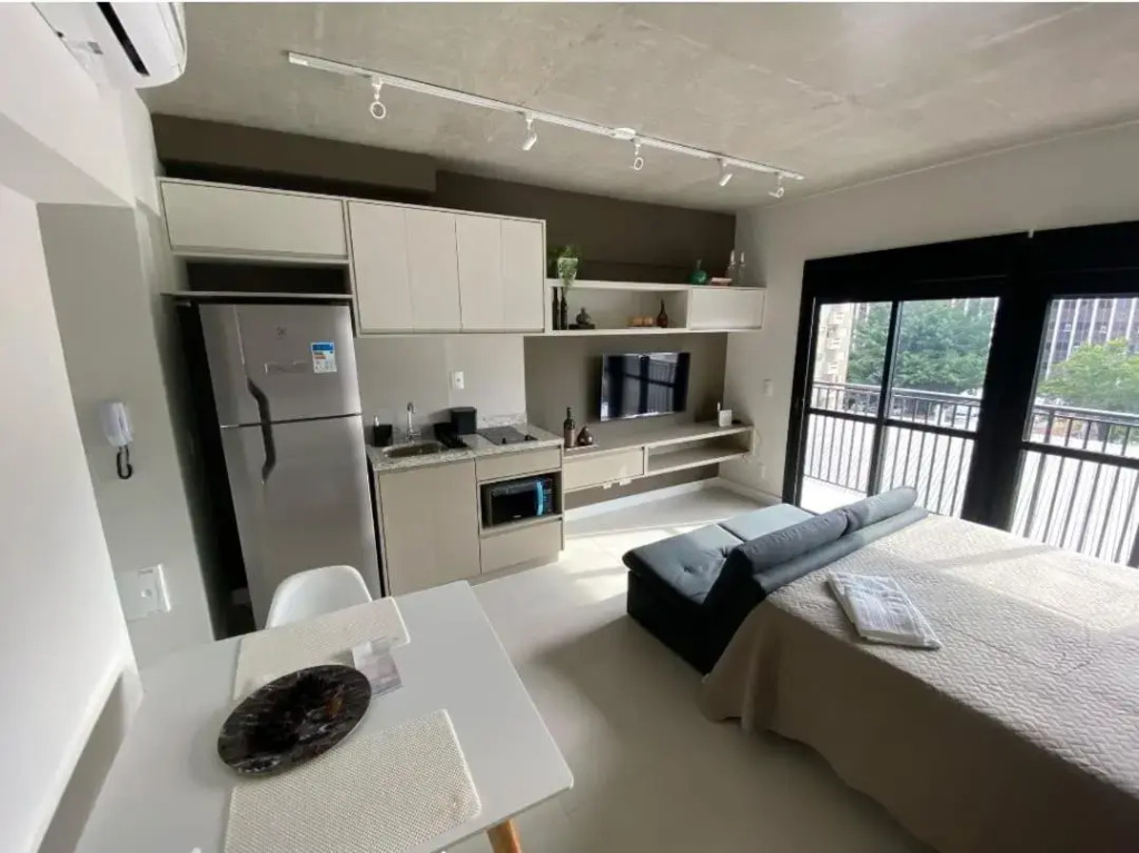67 New studio in great location! Fast WI-FI, balcony