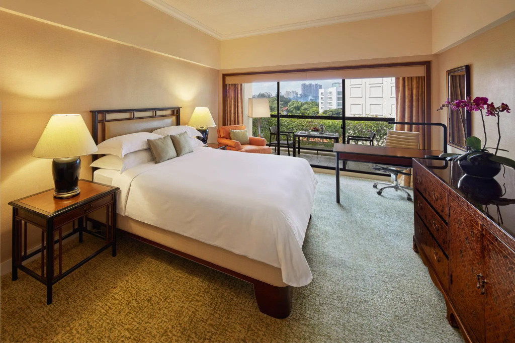 Отель Conrad Singapore Orchard