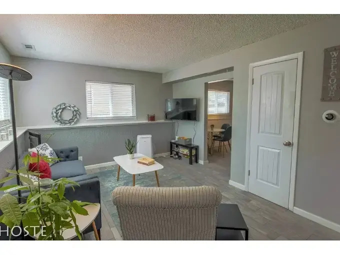 2BR Garden-level Great Outdoors Dog Friendly