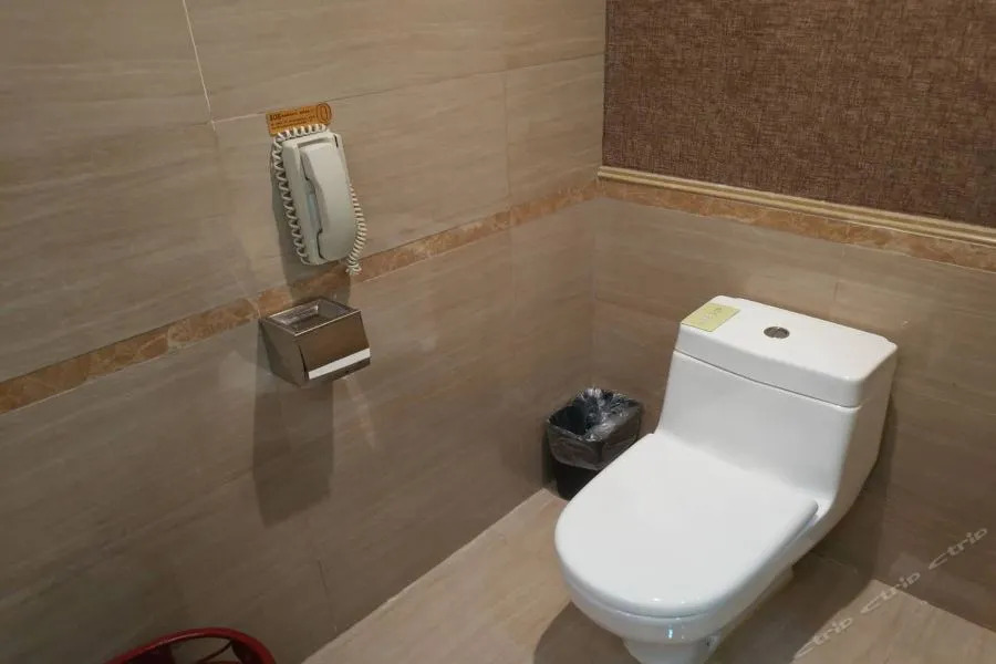 Arcadia Rong Yi Warmth Hotel