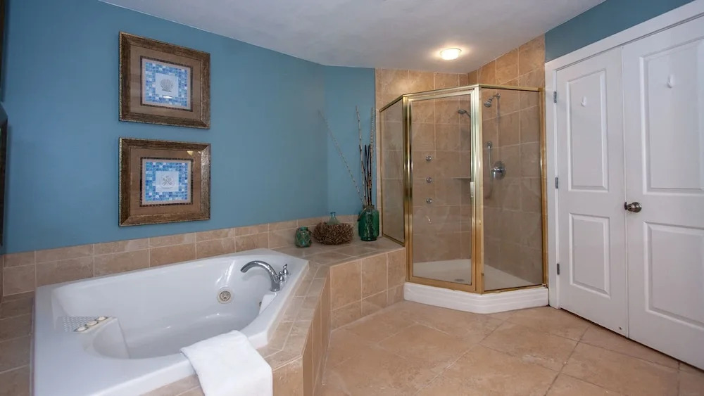 Three Bedroom With Sweeping Views - Unit Crc0607