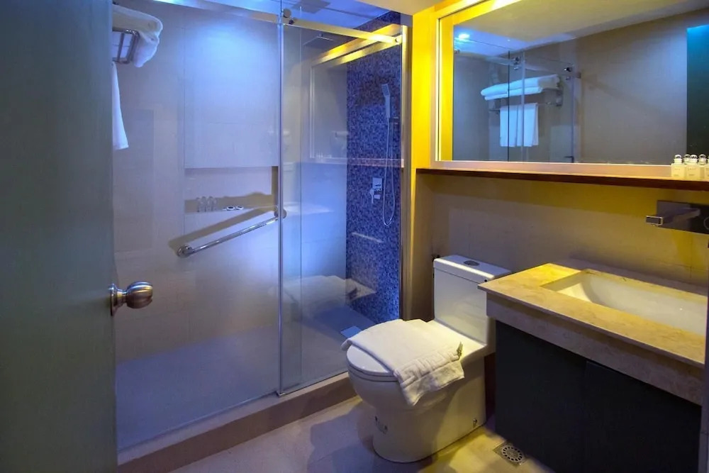 Sola Hotel & Sola Bed and Breakfast