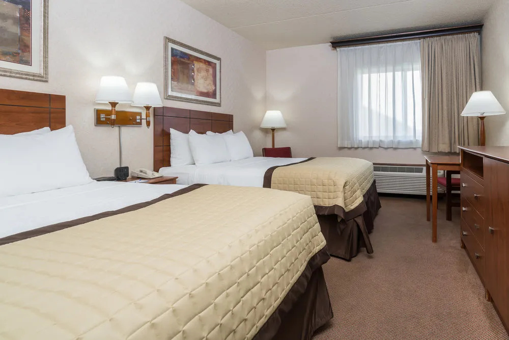 Baymont Inn & Suites Fargo