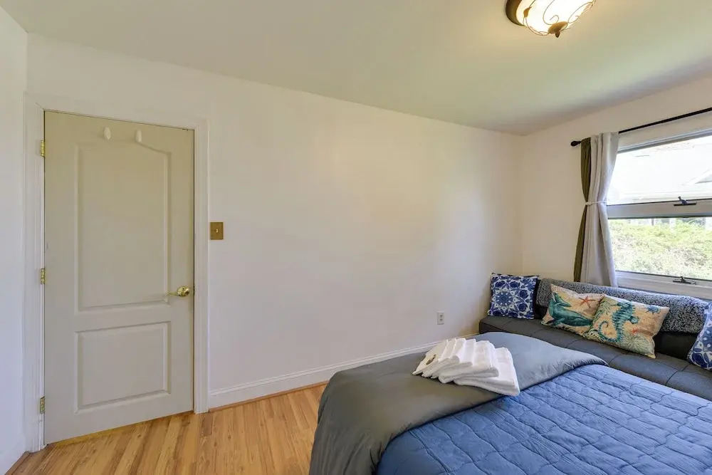 New Jersey Cottage w/ Grill - Short Walk to Beach
