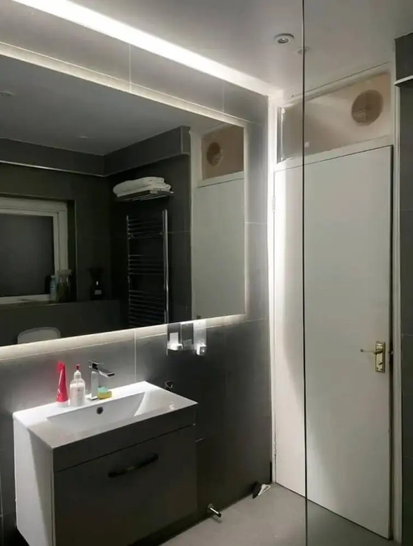 Lovable 1 Bedroom free wifi Parking F3