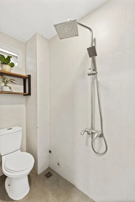 Happy House Hotel & Apartment