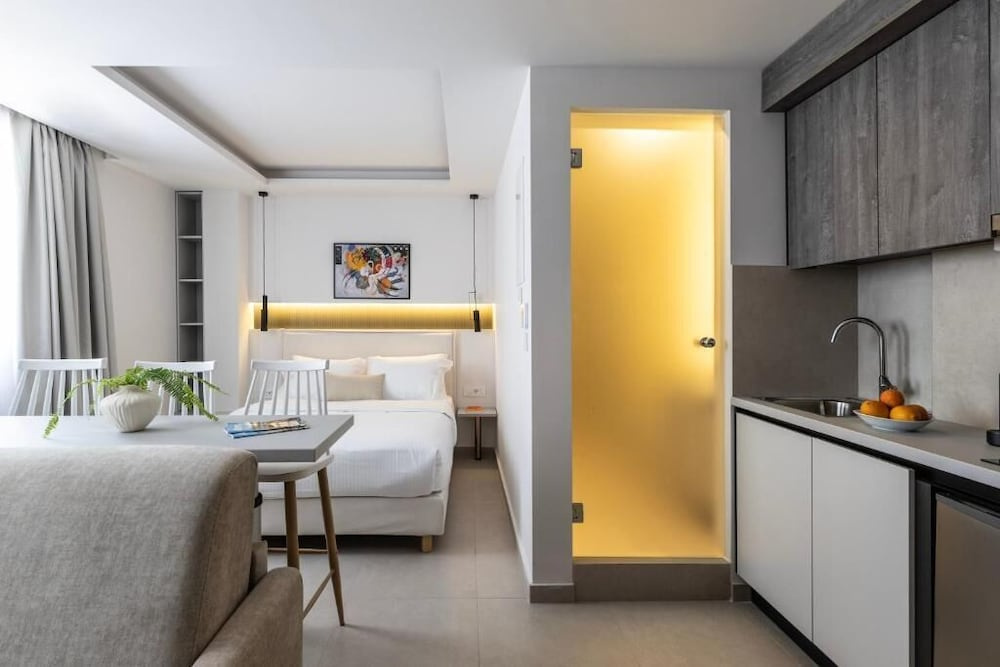 DOMIOS Suites Athens