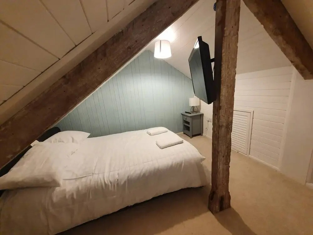 Remarkable Farmhouse House That Sleeps 11