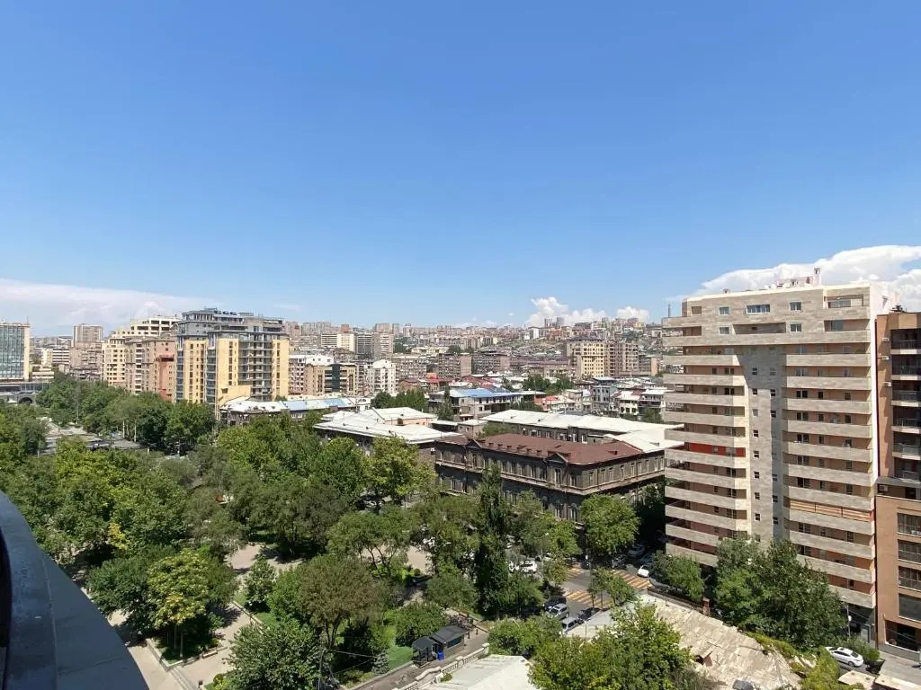 Modern apartment for rent in Buzand Street BU944
