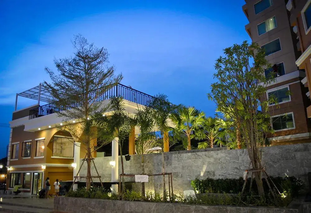 Отель Kudos Parc Pattaya
