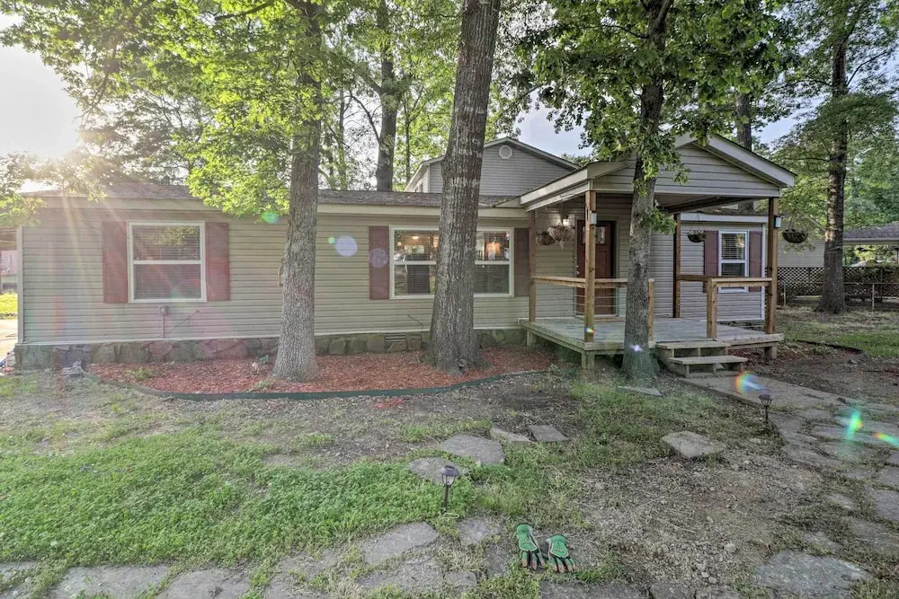 Lake Hamilton Home w/ Dock: 8 Mi to Hot Springs NP