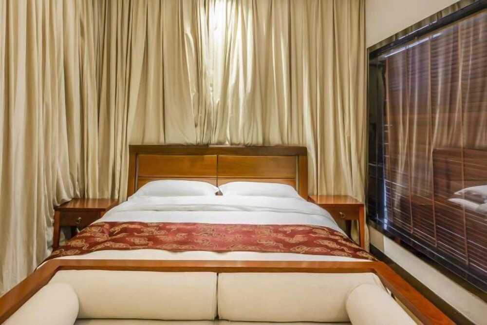 Jigong Mountain Forest Hot Spring Hotel