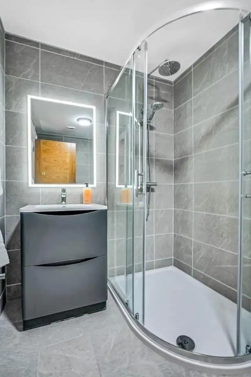 BayView Luxury 3 Bedroom Apartment Ground Floor
