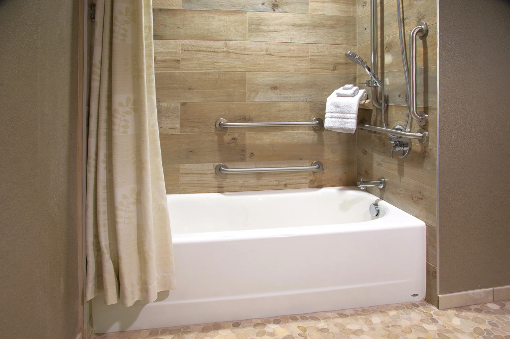 Hotel Indigo Traverse City by IHG