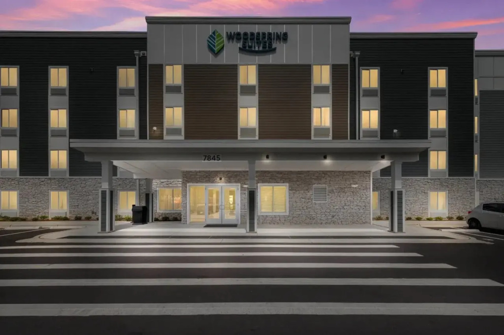 WoodSpring Suites Palm Springs – West Palm Beach