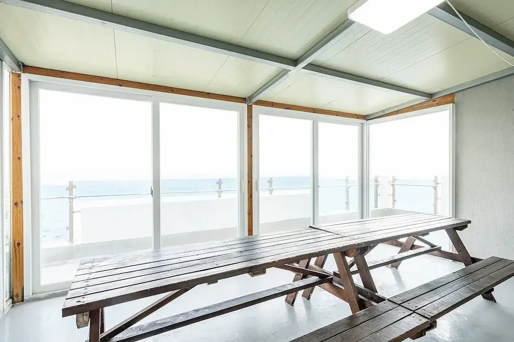 Pohang Pinewave Sea & Spa Pension