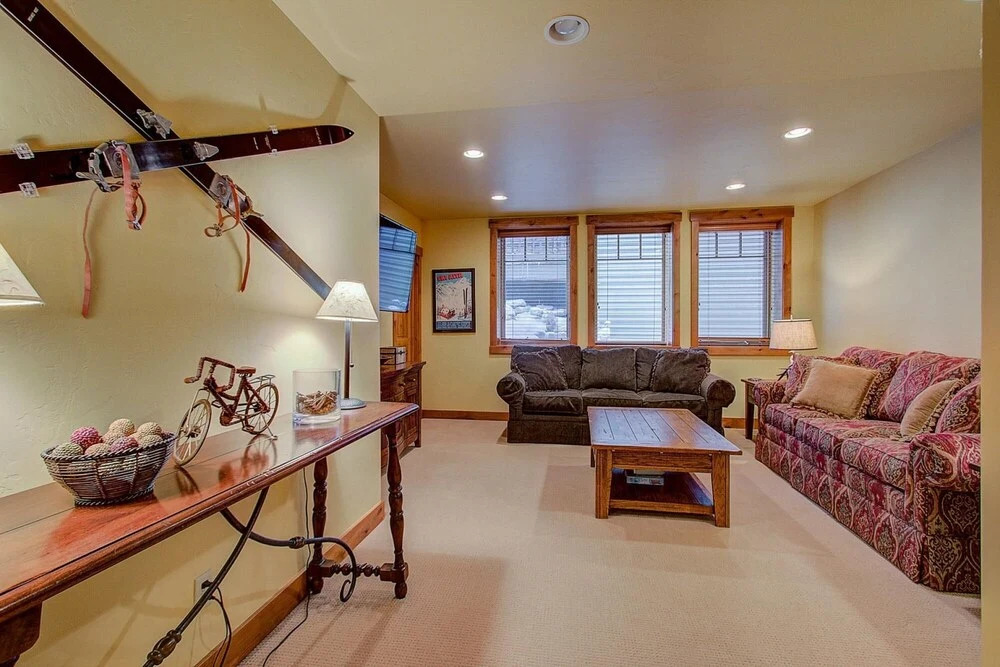 Coopers Collection 13 - Lowell Avenue Getaway
