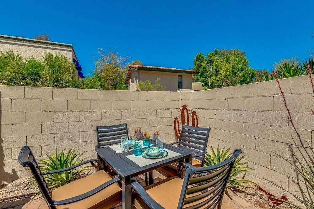 Winston - 2 Br Condo