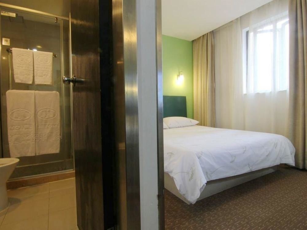 Motel 168 Shanghai Changping Road Branch