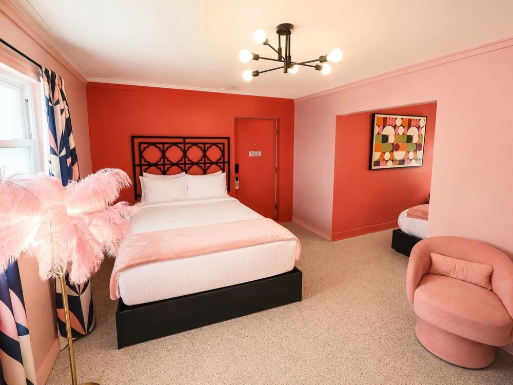 The Pink Flamingo