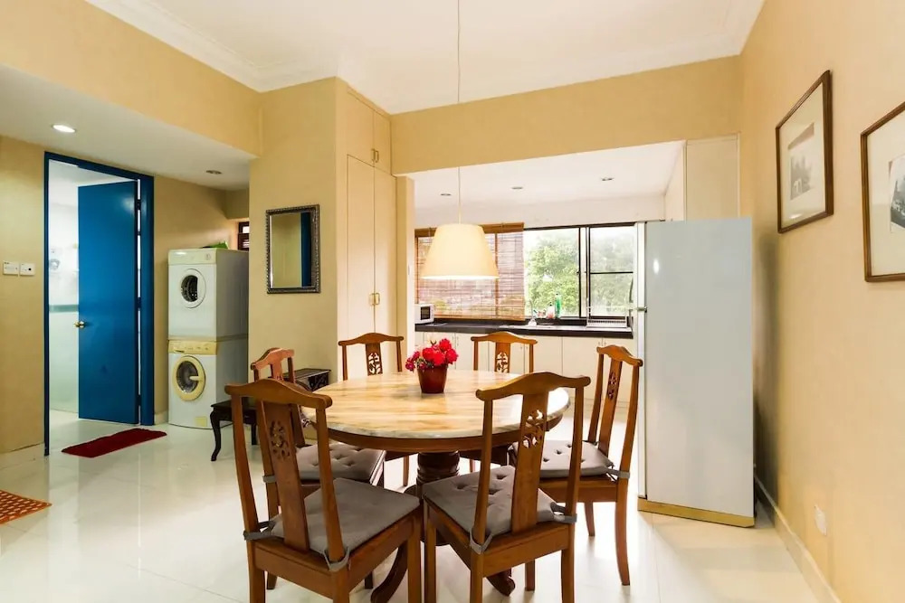 Cozy and Elegant Shahzan Court