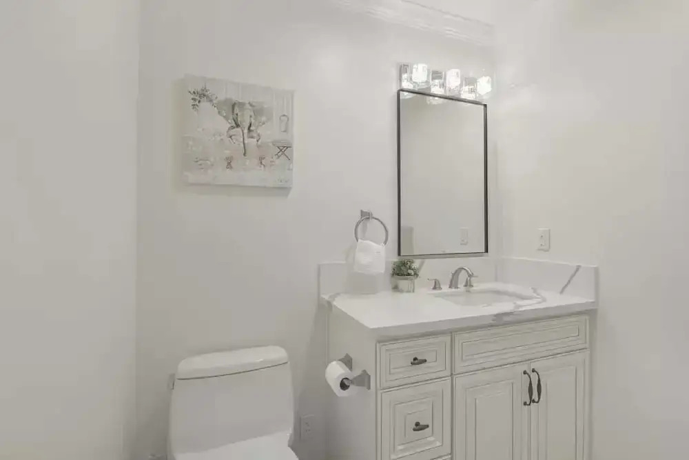 Stylish Pasadena Stay Near Old Town Rose Bowl