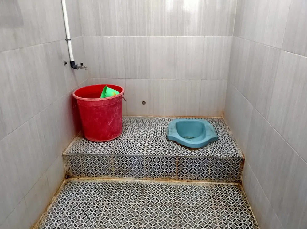 Hotel Keluarga Mekar Jaya Syariah Near UNS Solo