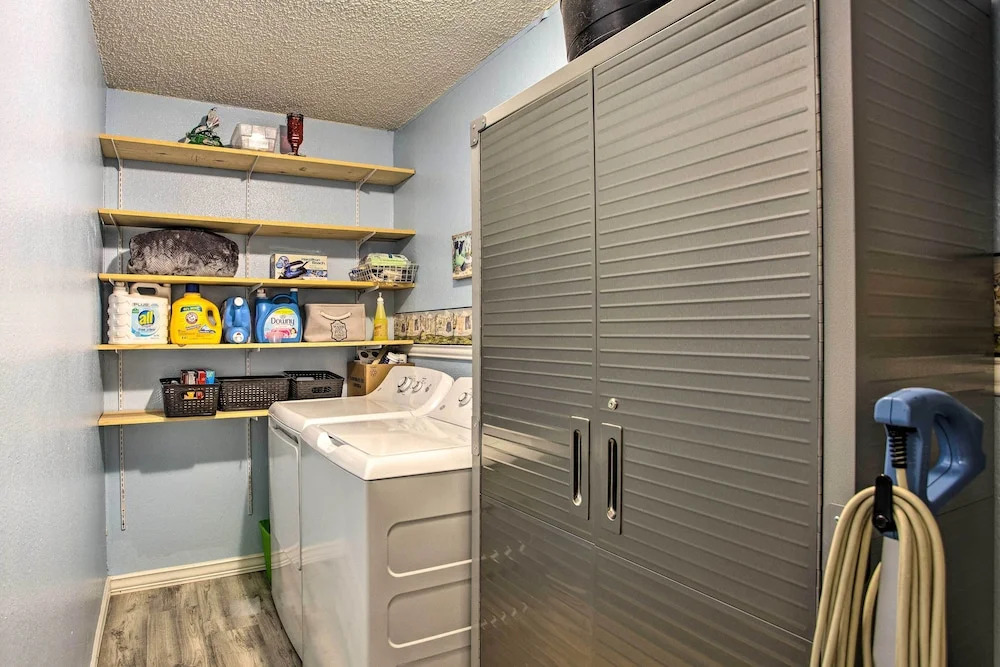 Cedar Creek Reservoir Home w/ Private Boat Launch!