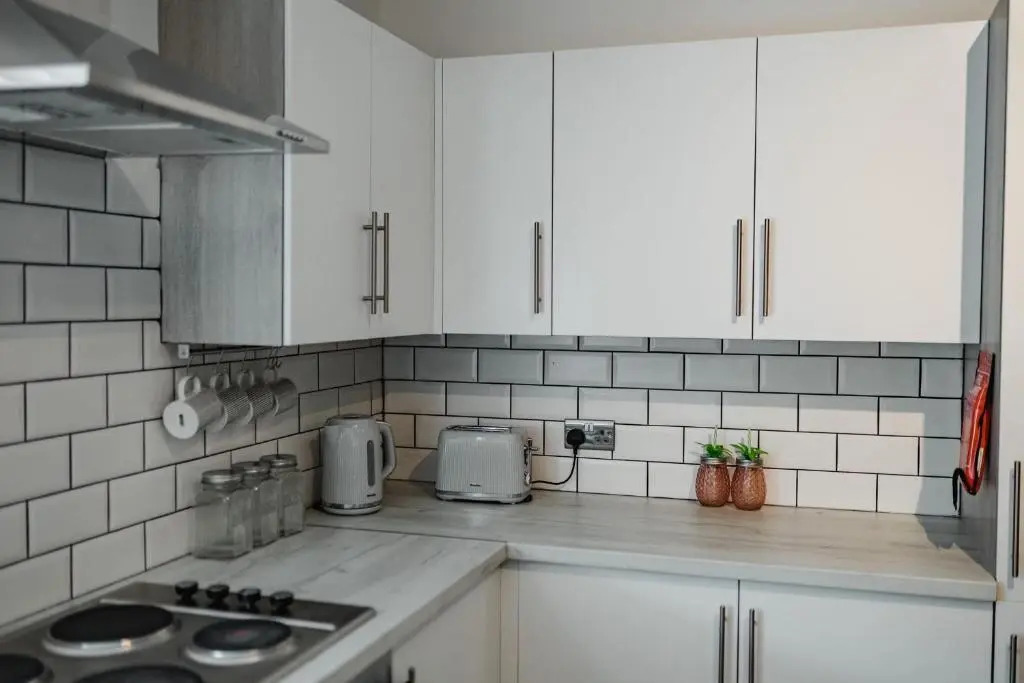 Newly Refurbished Sylish Hull 3 Bed Apartment