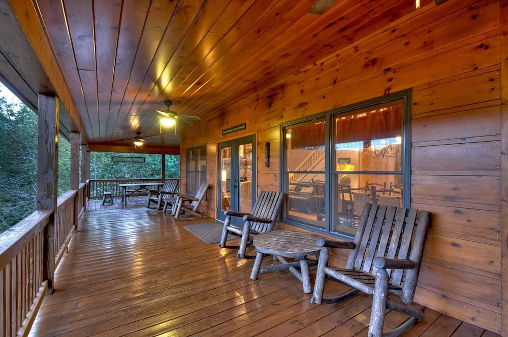 Aska Adventure Lodge by Escape to Blue Ridge