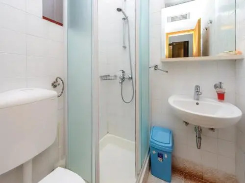 Awesome Home In Zaton Veliki