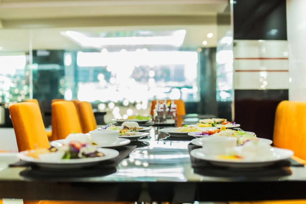 Le Touché Hotel