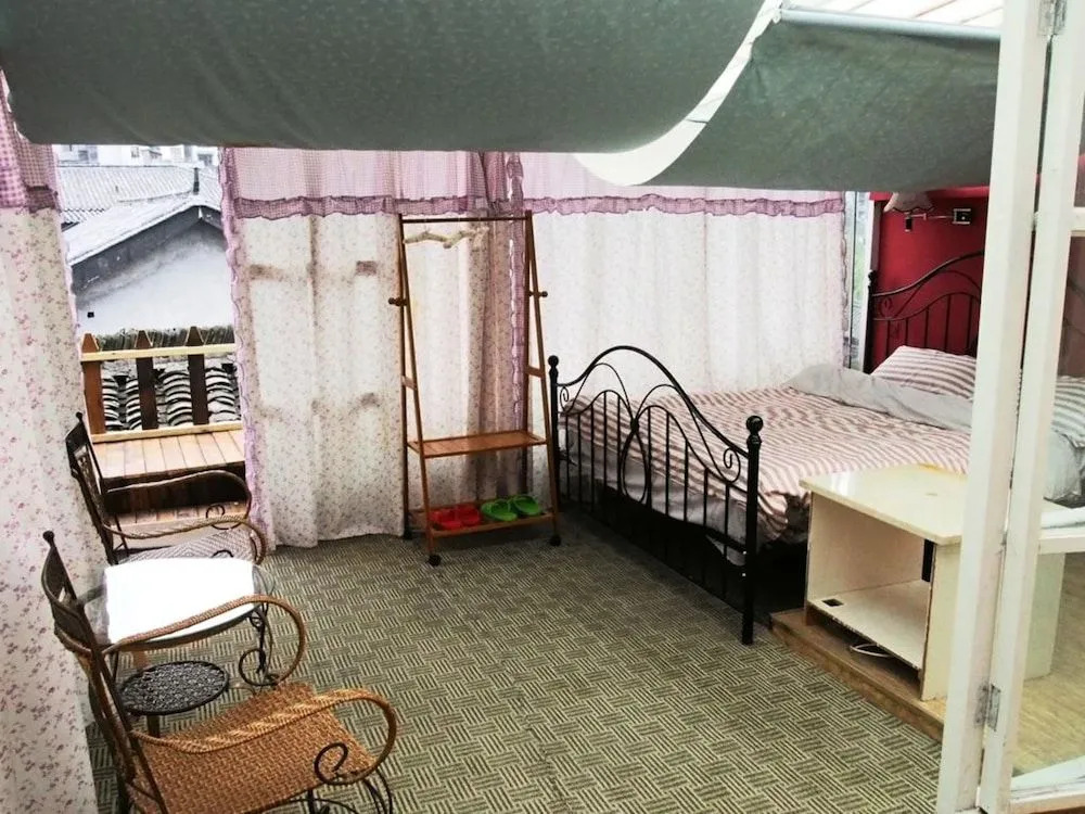 Dengba International Hostel Fenghuang