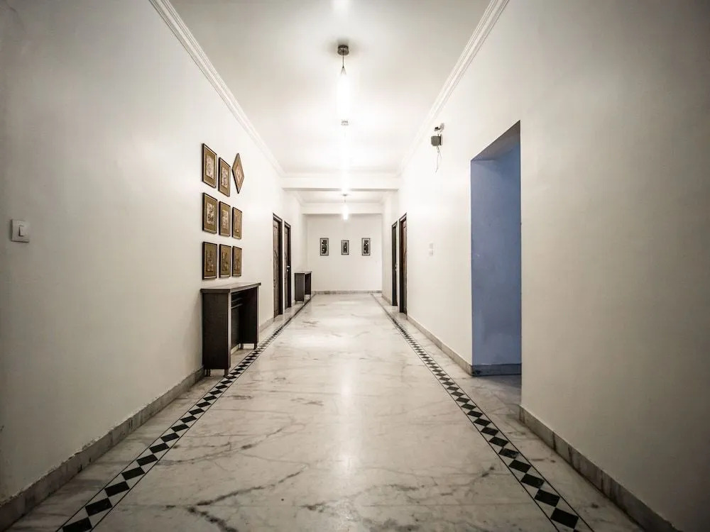 Treebo Maharaja Residency