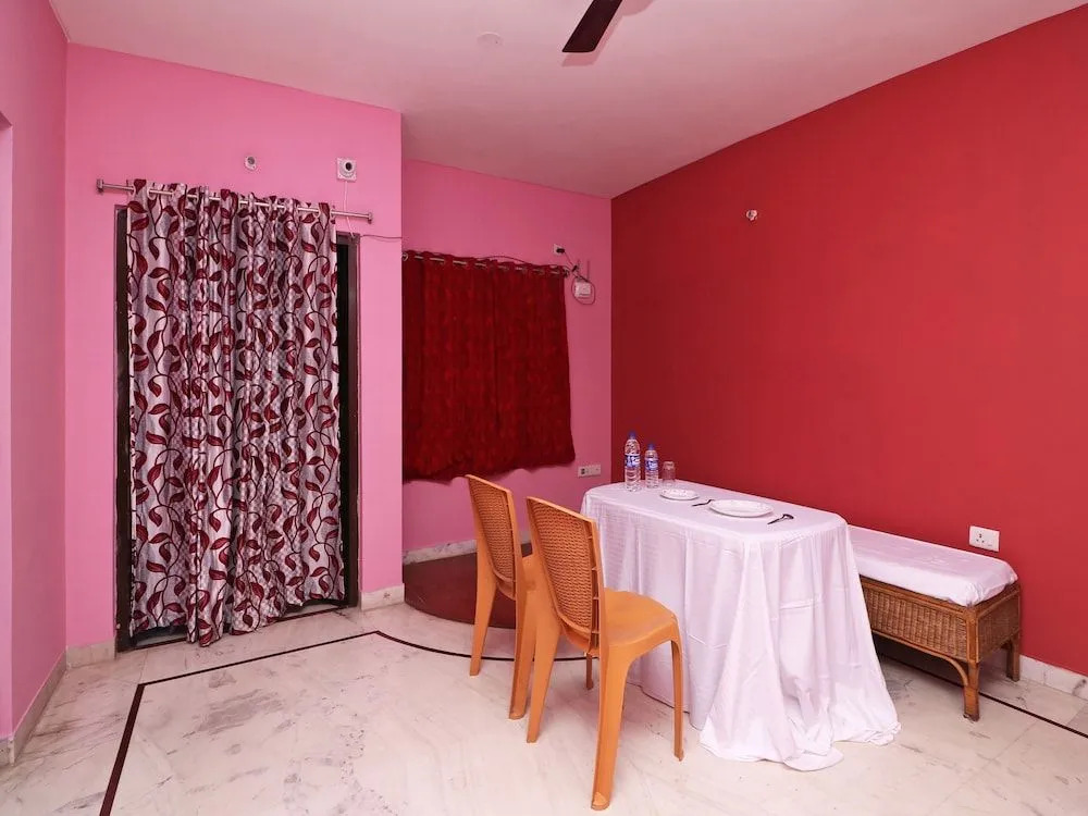 OYO 7111 Fanindra Guest House