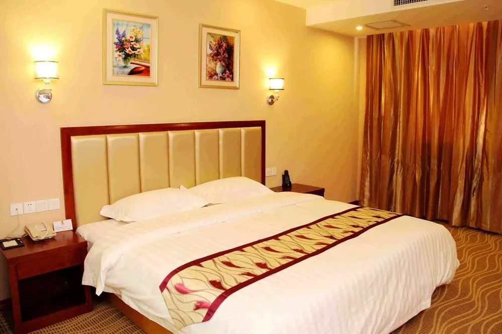 Super 8 Hotel Xianning Yinquan Shizhengfu