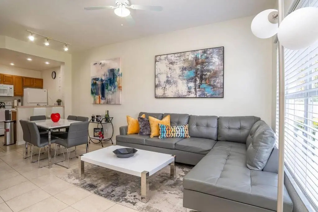 Spectacular 3bd/2ba Townhouse close to Disney